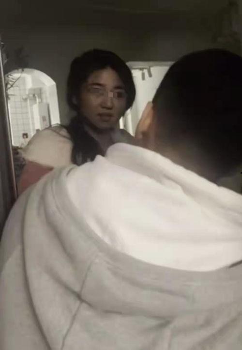 东北男网红吃瓜视频,揭秘瓜界新潮流  第2张