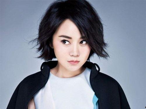 娱乐吃瓜妹闫妮是谁扮演的,揭秘幕后喜剧女神 第3张 娱乐吃瓜妹闫妮是谁扮演的,揭秘幕后喜剧女神 第3张