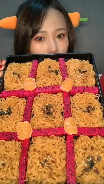 爆料火鸡面视频,网红美食背后的真相与争议