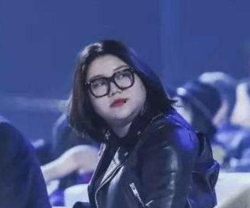 我在娱乐圈当吃瓜大佬,揭秘吃瓜大佬的幕后故事 第2张 我在娱乐圈当吃瓜大佬,揭秘吃瓜大佬的幕后故事 第2张