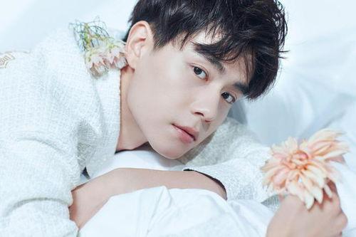 娱乐大爆料胡一天,娱乐大爆料背后的明星生活揭秘