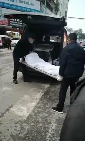 网友爆料坠楼案件视频最新,惊现坠楼案件，真相令人唏嘘