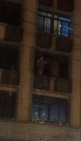 网友爆料坠楼案件视频最新,惊现坠楼案件,真相令人唏嘘 第3张 网友爆料坠楼案件视频最新,惊现坠楼案件,真相令人唏嘘 第3张