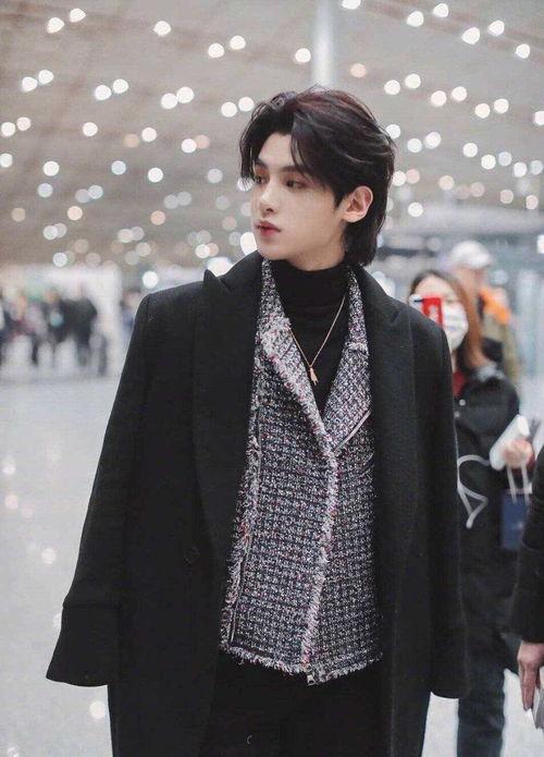 黄明昊工作人员爆料视频,揭秘偶像幕后故事 第2张 黄明昊工作人员爆料视频,揭秘偶像幕后故事 第2张