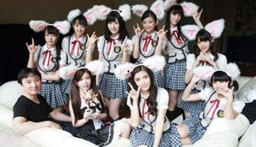 我在娱乐圈吃瓜爆红君临,揭秘娱乐圈幕后风云 第2张 我在娱乐圈吃瓜爆红君临,揭秘娱乐圈幕后风云 第2张