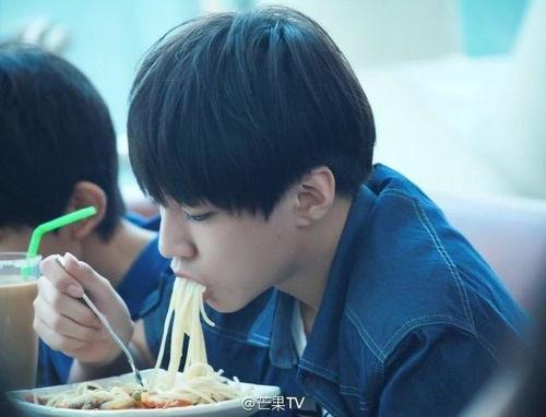 娱乐吃瓜酱王俊凯,娱乐吃瓜界的“酱王”风采 第2张 娱乐吃瓜酱王俊凯,娱乐吃瓜界的“酱王”风采 第2张