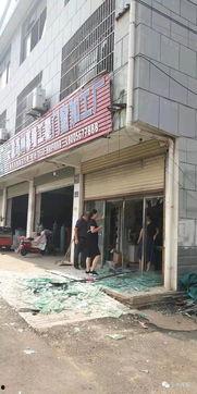 步行街小吃爆料视频播放  第2张