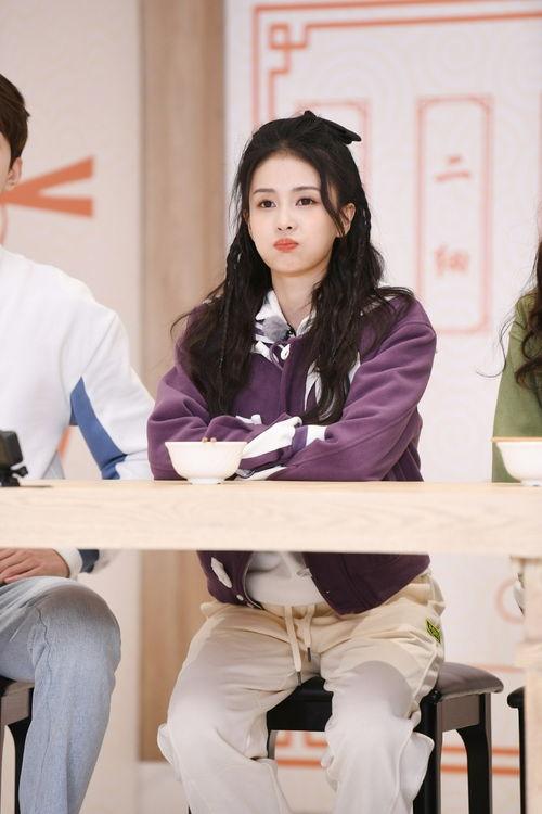 白鹿家世爆料视频在线观看,独家视频爆料深度解析  第2张